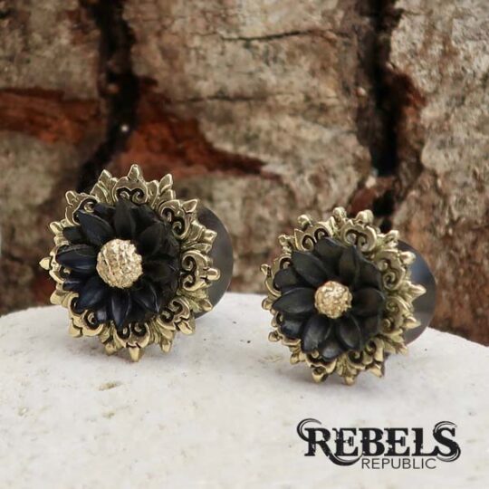 Sophisticated Daisy Wood Plugs